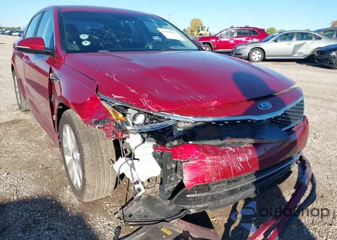 2018 Kia Optima S из США, поврежденный, VIN 5XXGT4L3XJG193079